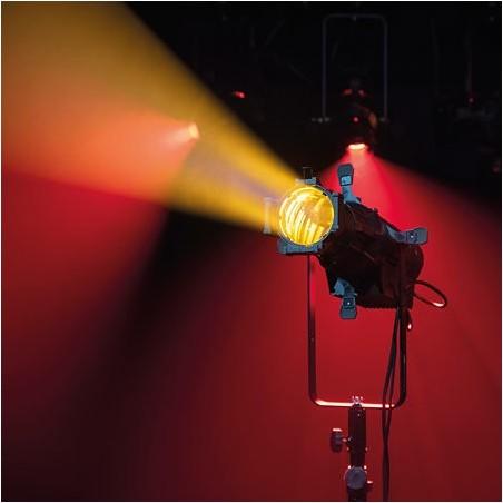 PERFORMER PROFILE 700 Q6 SHOWTEC